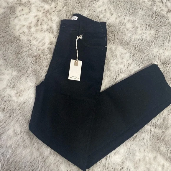 Good American High Rise Straight Leg JeansGood American Good Classic Jeans
